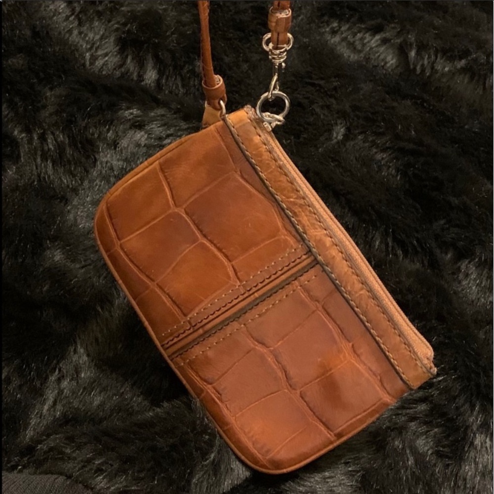 Vintage Fossil wristlet💙